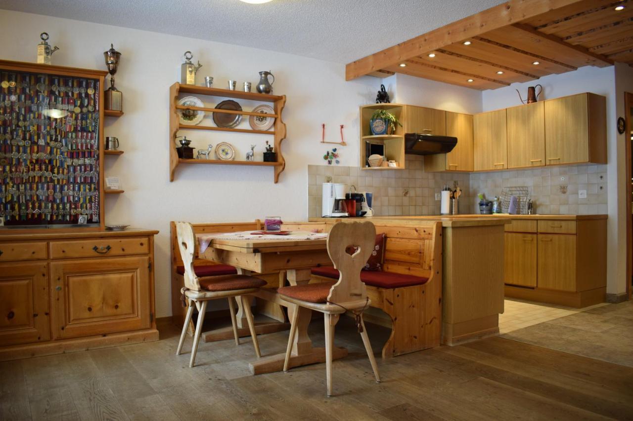 B&B Stiffler-Huus Davos Exterior photo
