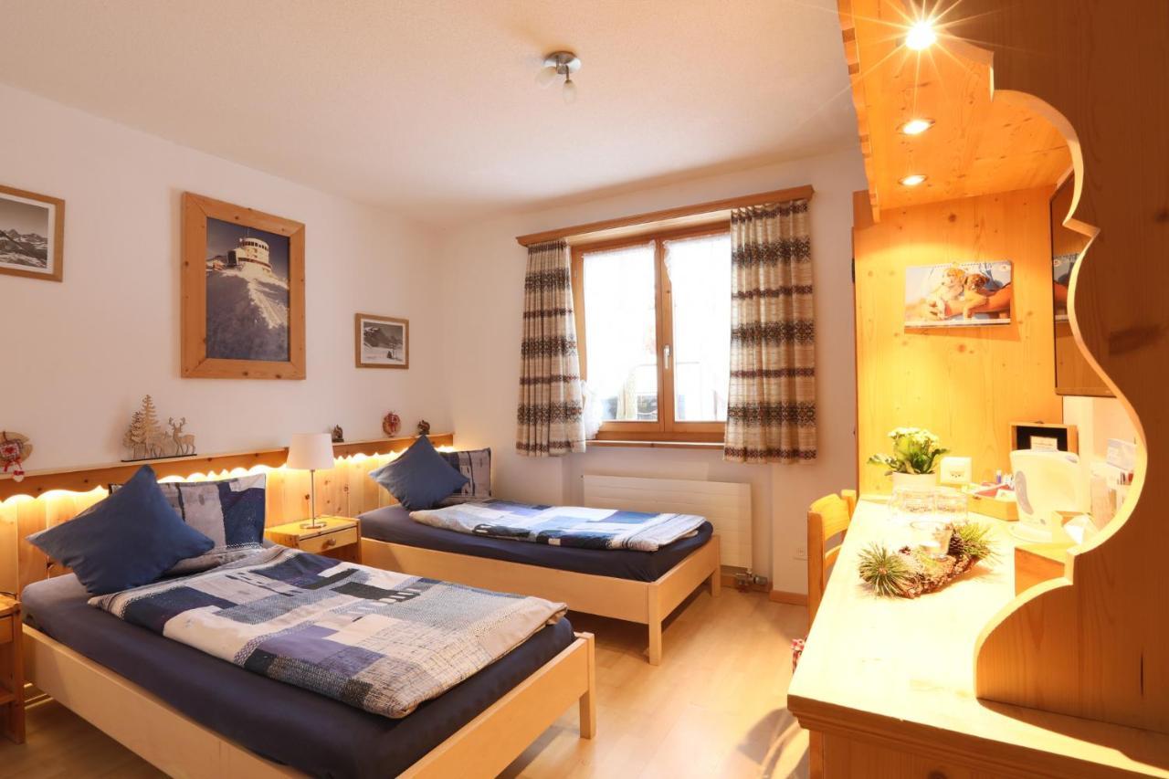 B&B Stiffler-Huus Davos Exterior photo